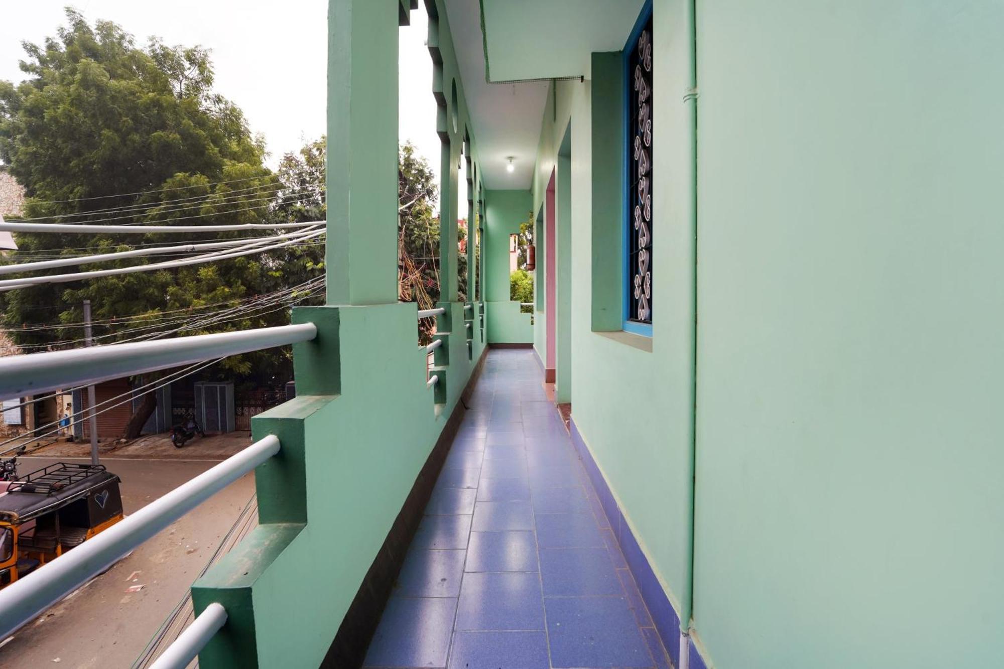 Sivakāsi Hotel O Sri Sivasakthi A/C Lodge מראה חיצוני תמונה